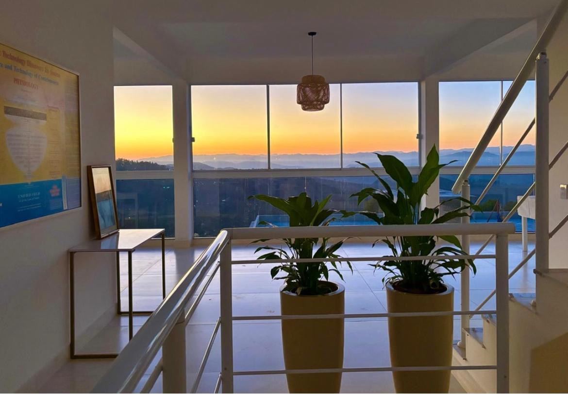 Interior ao entardecer